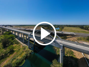 San Joaquin River Viaduct click to play video in new window.